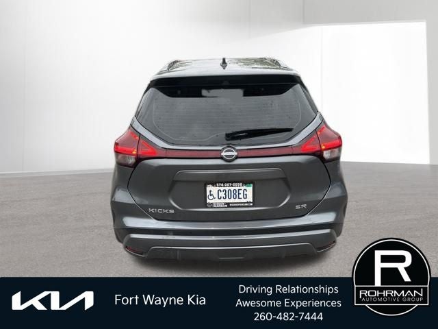 2023 Nissan Kicks SR