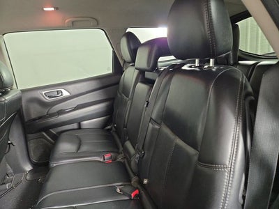 2016 Nissan Pathfinder SL