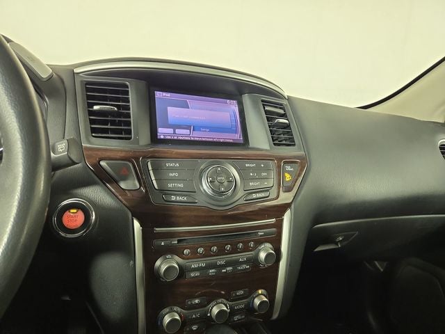 2016 Nissan Pathfinder SL