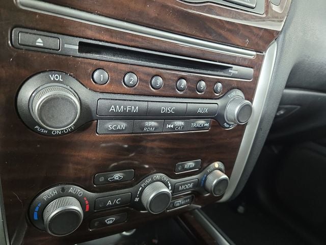 2016 Nissan Pathfinder SL