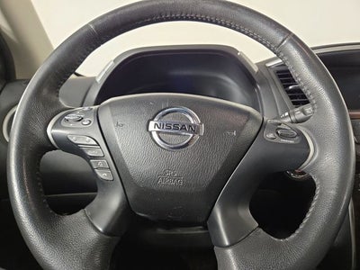 2016 Nissan Pathfinder SL
