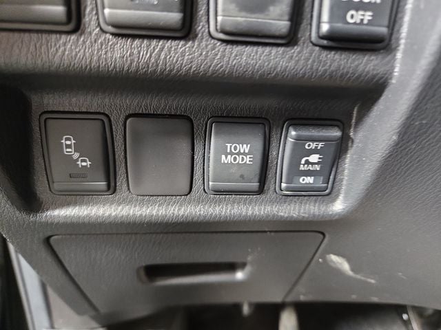 2016 Nissan Pathfinder SL