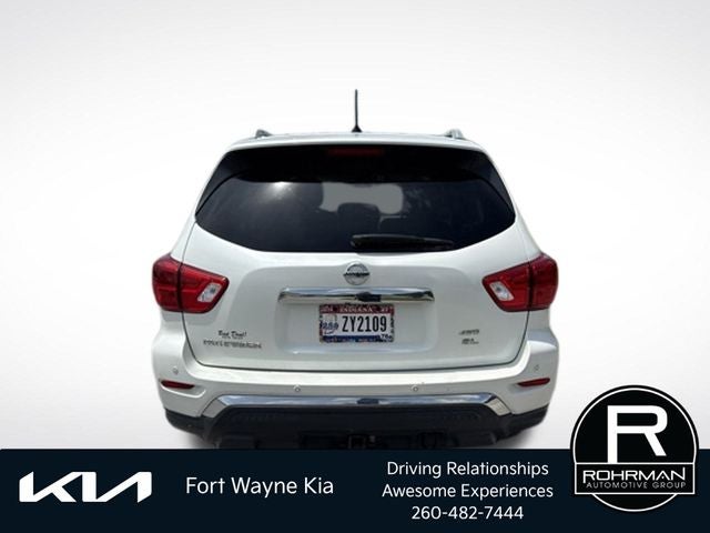 2018 Nissan Pathfinder SL