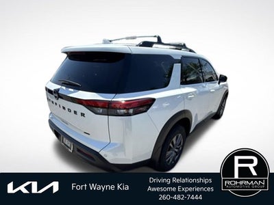 2025 Nissan Pathfinder SV