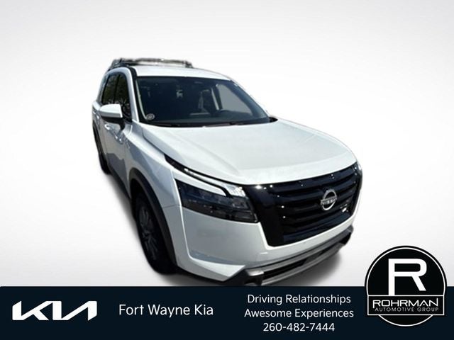 2025 Nissan Pathfinder SV