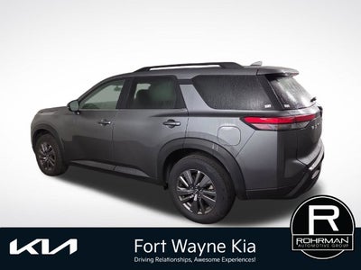 2025 Nissan Pathfinder SV