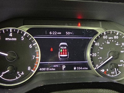 2025 Nissan Pathfinder SV