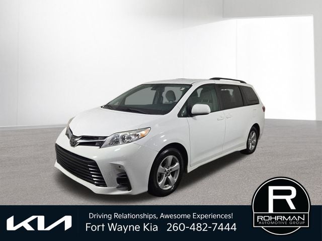 2018 Toyota Sienna LE 8 Passenger