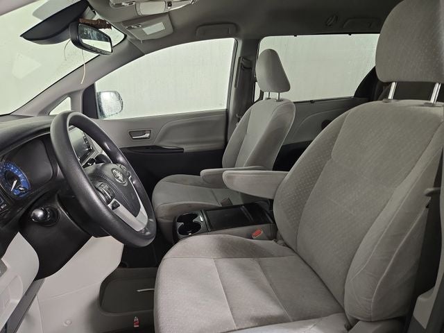 2018 Toyota Sienna LE 8 Passenger