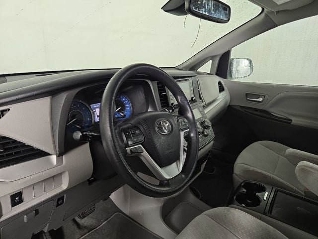 2018 Toyota Sienna LE 8 Passenger