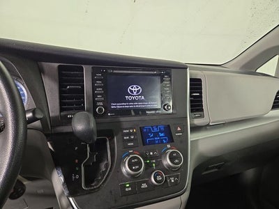 2018 Toyota Sienna LE 8 Passenger