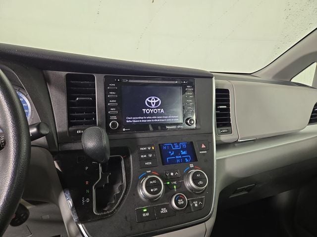 2018 Toyota Sienna LE 8 Passenger
