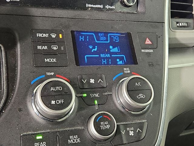 2018 Toyota Sienna LE 8 Passenger