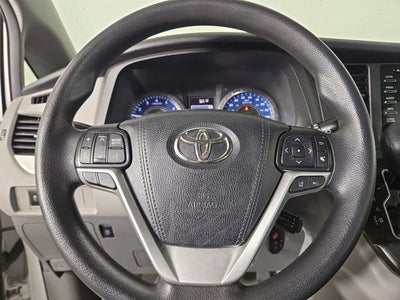 2018 Toyota Sienna LE 8 Passenger