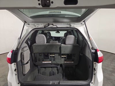 2018 Toyota Sienna LE 8 Passenger