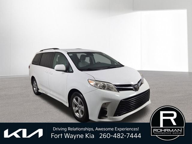 2018 Toyota Sienna LE 8 Passenger