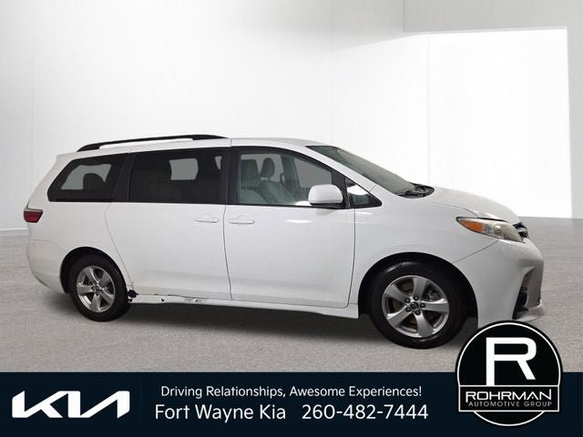2018 Toyota Sienna LE 8 Passenger