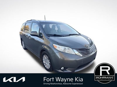 2012 Toyota Sienna XLE 8 Passenger