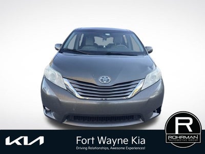 2012 Toyota Sienna XLE 8 Passenger