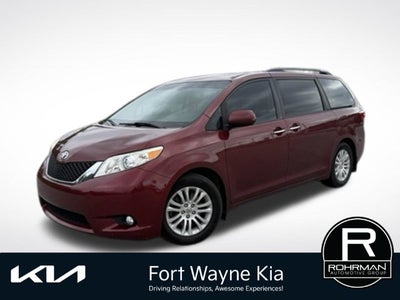2016 Toyota Sienna XLE Premium 8 Passenger