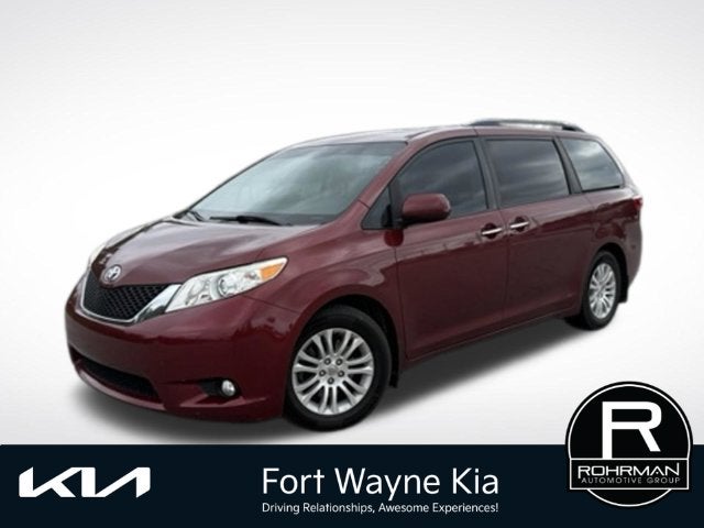 2016 Toyota Sienna XLE Premium 8 Passenger