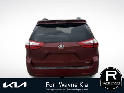 2016 Toyota Sienna XLE Premium 8 Passenger