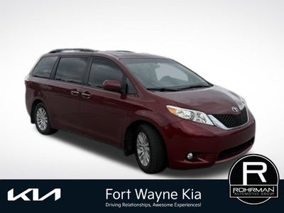 2016 Toyota Sienna XLE Premium 8 Passenger