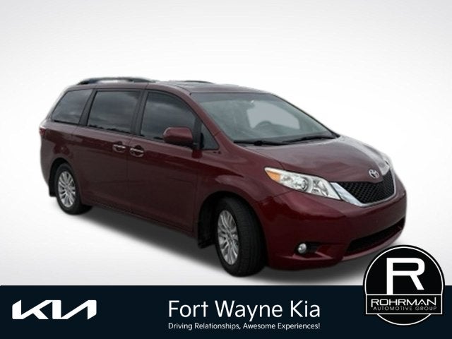 2016 Toyota Sienna XLE Premium 8 Passenger