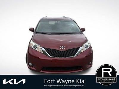2016 Toyota Sienna XLE Premium 8 Passenger