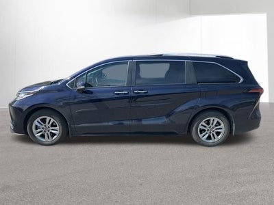 2023 Toyota Sienna Limited 7 Passenger