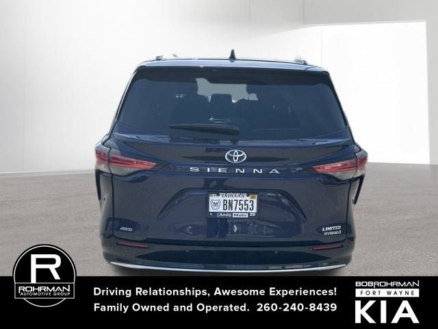 2023 Toyota Sienna Limited 7 Passenger