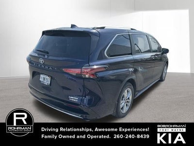 2023 Toyota Sienna Limited 7 Passenger