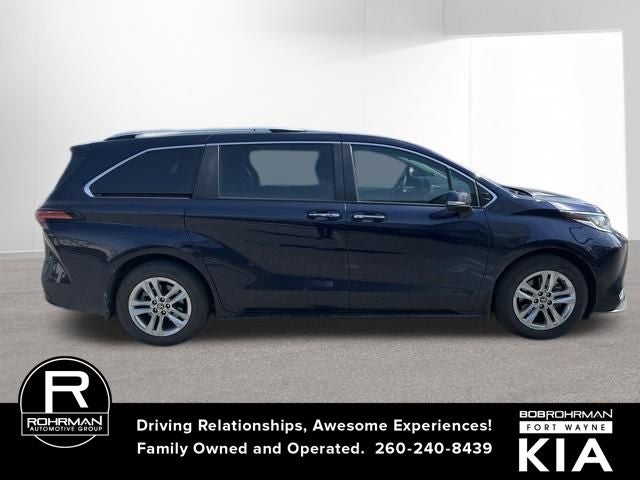 2023 Toyota Sienna Limited 7 Passenger