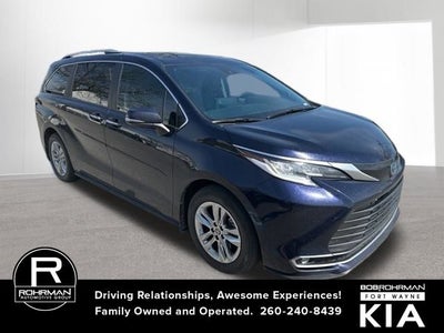 2023 Toyota Sienna Limited 7 Passenger