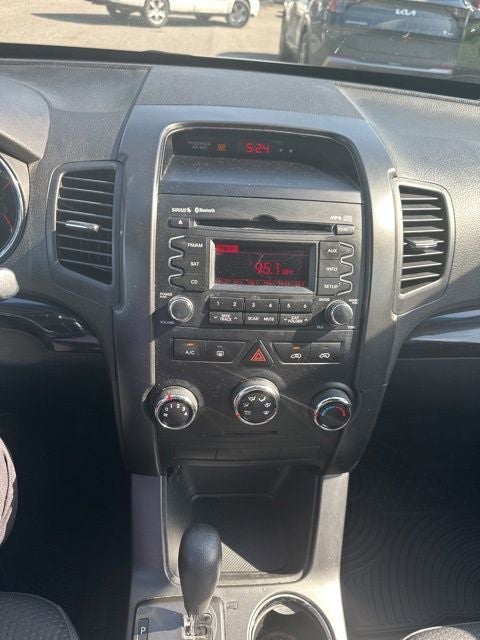 2011 Kia Sorento LX