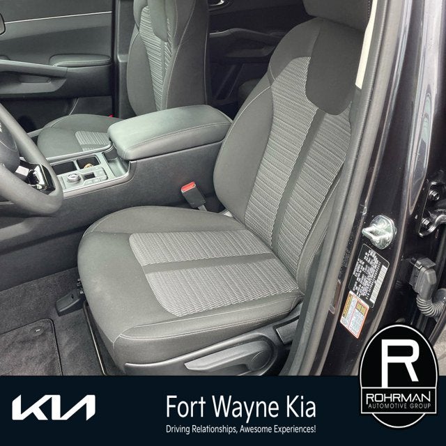 2025 Kia Sorento LX