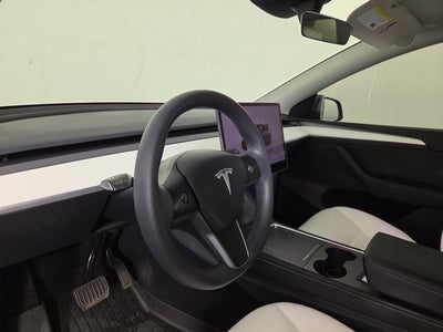 2025 Tesla Model Y Long Range