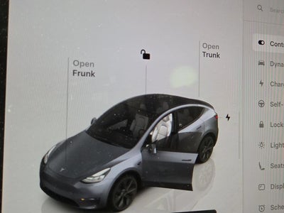 2025 Tesla Model Y Long Range