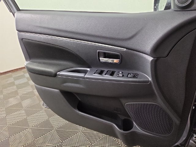 2025 Mitsubishi Outlander Sport S