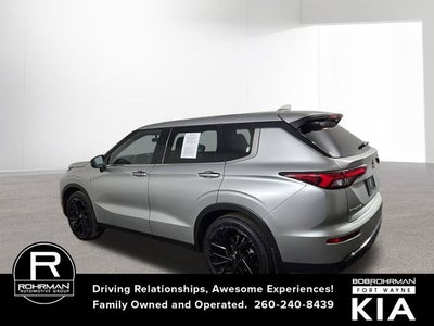 2022 Mitsubishi Outlander SE