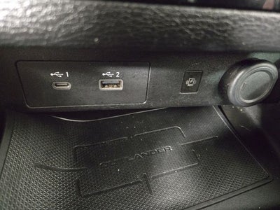 2022 Mitsubishi Outlander SE