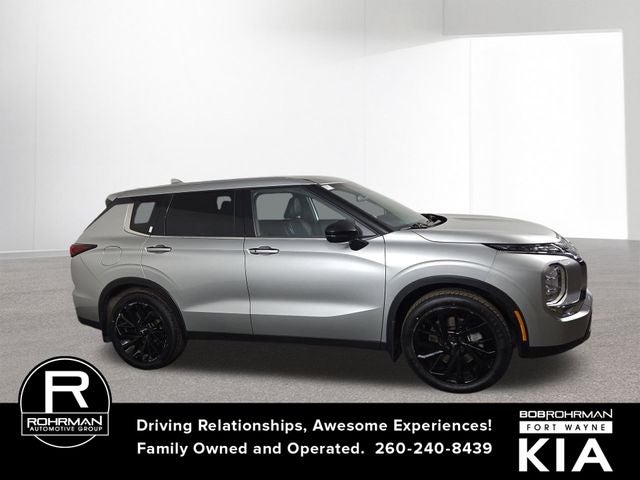 2022 Mitsubishi Outlander SE