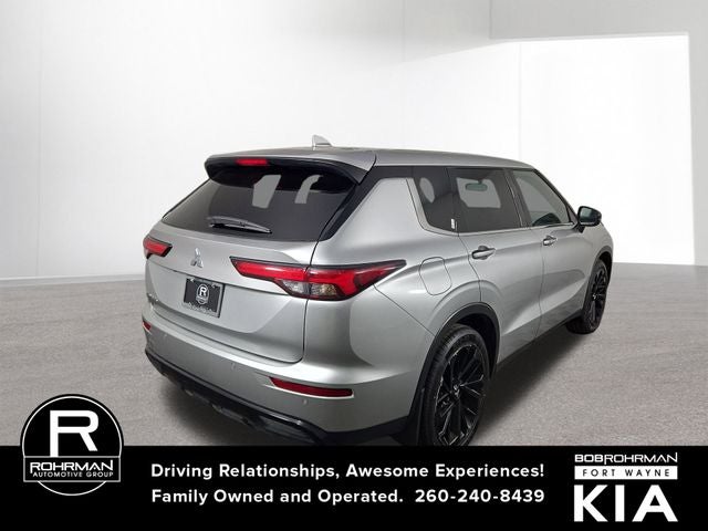 2022 Mitsubishi Outlander SE