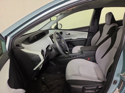 2019 Toyota Prius LE