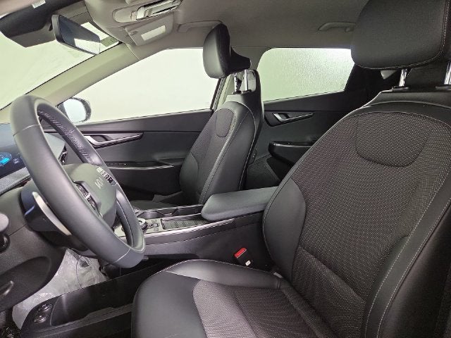 2024 Kia EV6 Light
