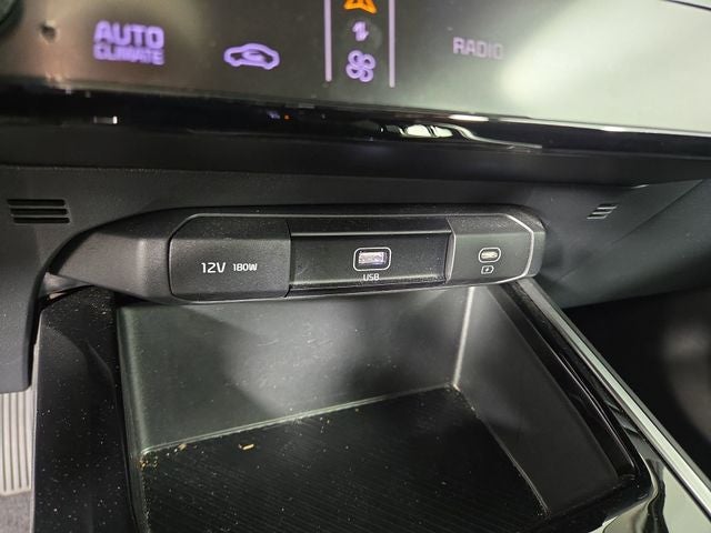 2024 Kia Niro LX