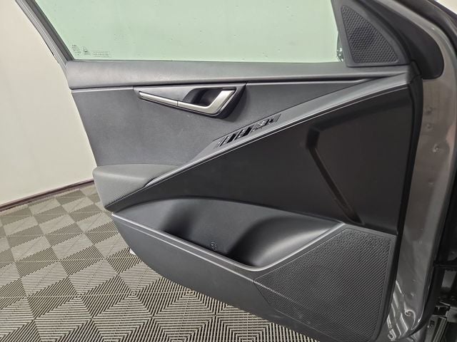2024 Kia Niro LX