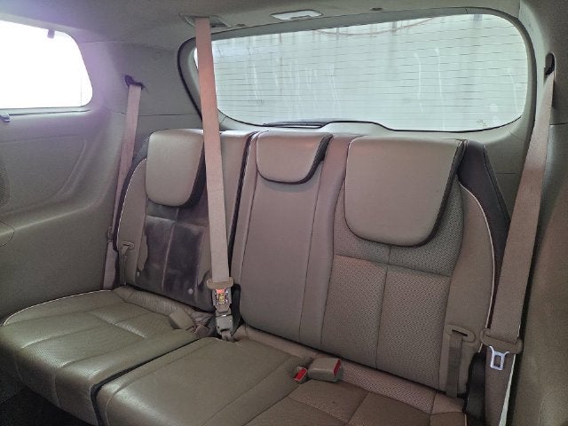 2017 Kia Sedona LX