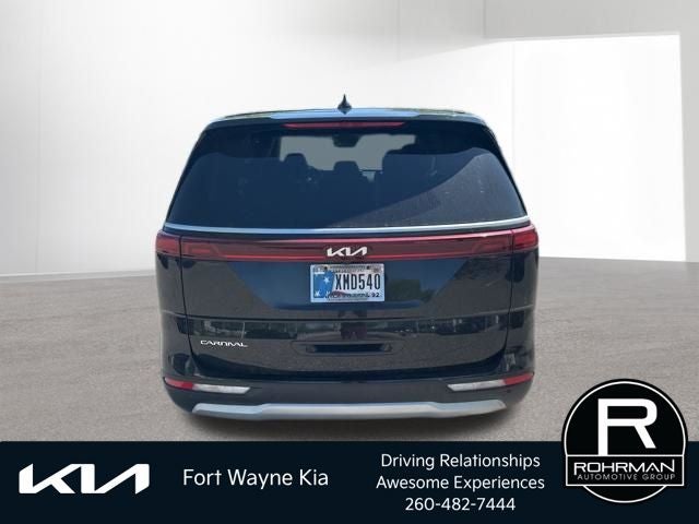 2024 Kia Carnival LX