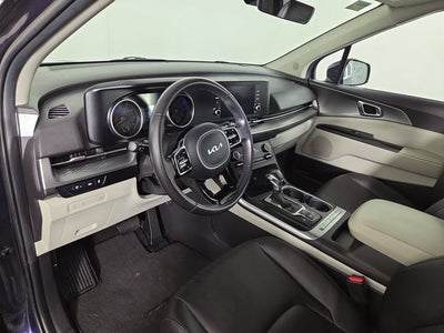 2024 Kia Carnival LX